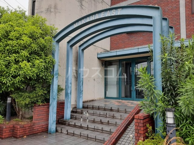 27/30 エントランス