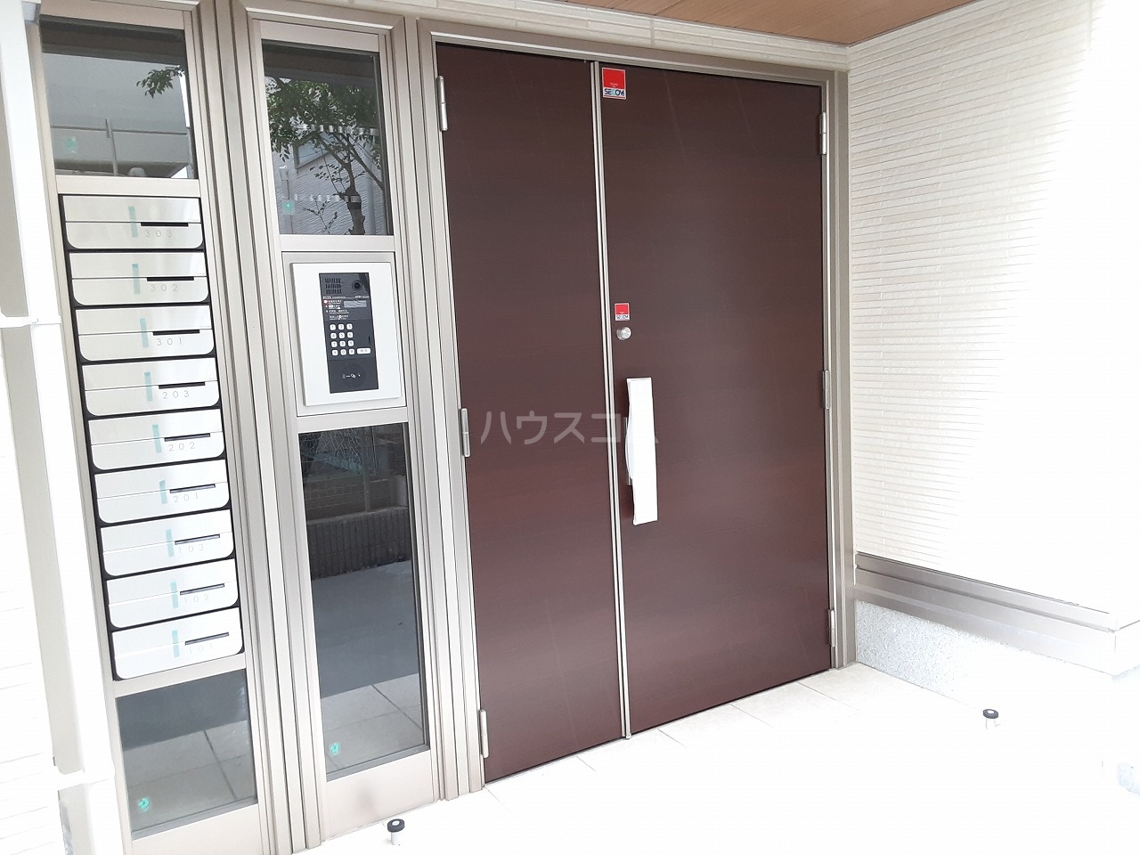 7/11 エントランス