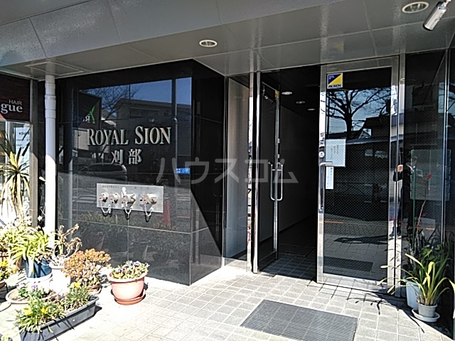 17/20 エントランス