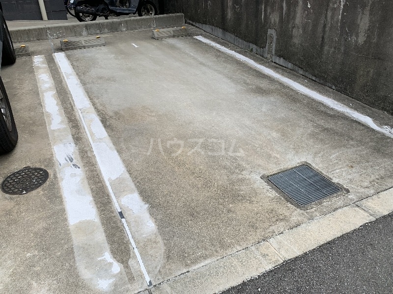 21/30 駐車場