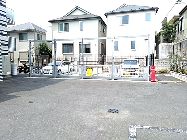 19/22 駐車場