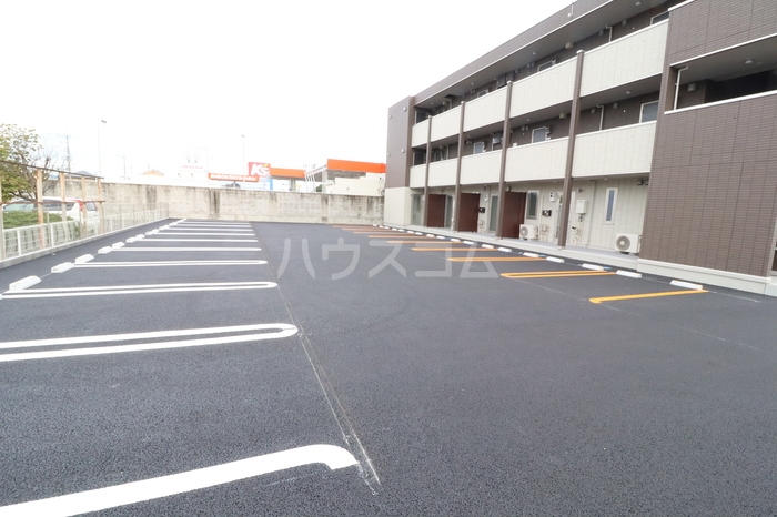 18/26 駐車場