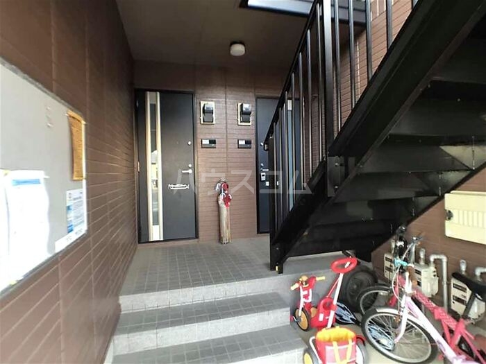 14/23 エントランス