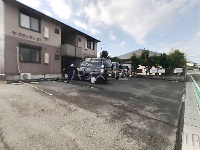 15/23 駐車場