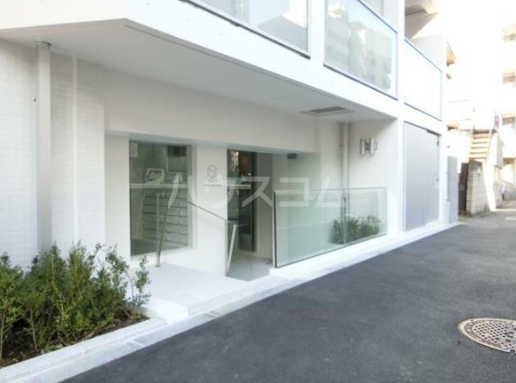 15/21 エントランス