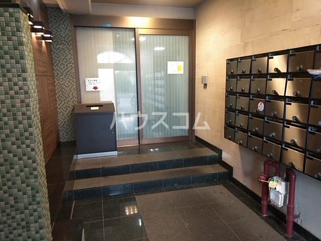 18/22 エントランス