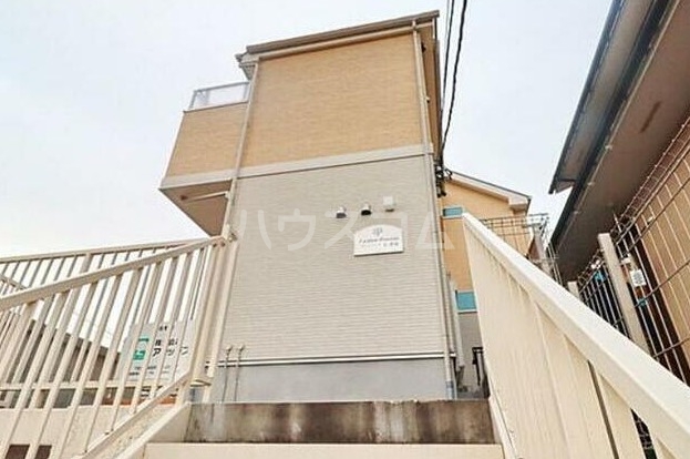 アザーレ・パッシオ長津田の外観