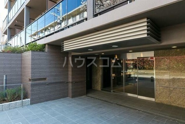 2/5 エントランス