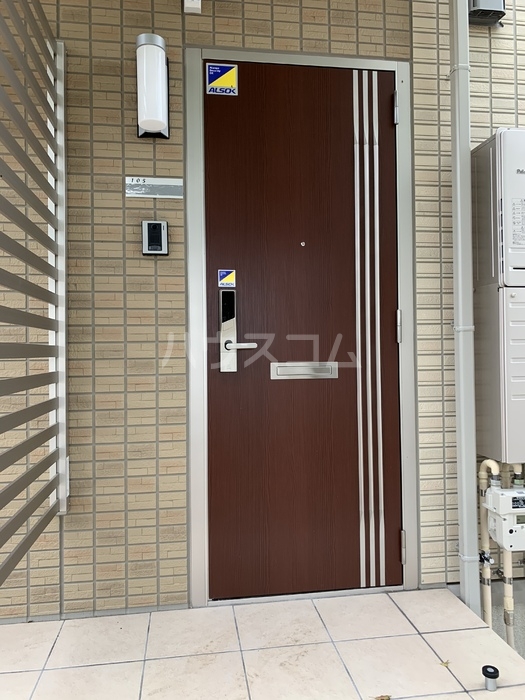 2/5 エントランス