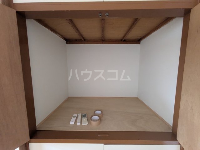 13/30 収納
