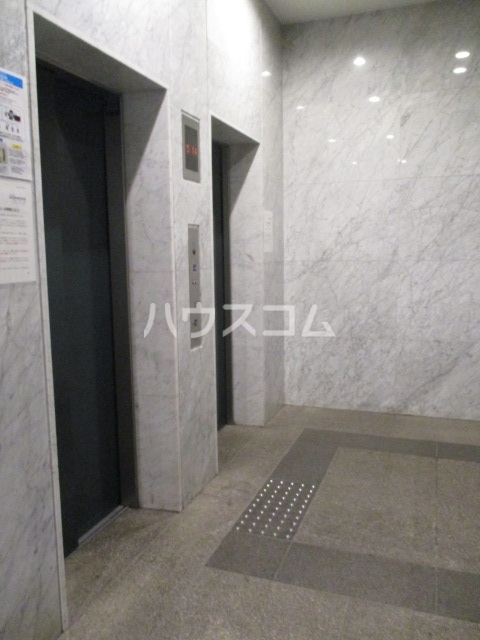 22/30 エントランス