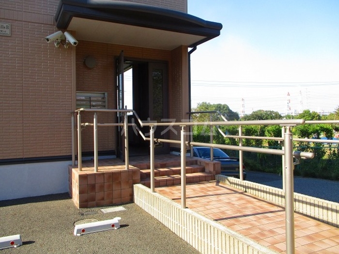 15/17 エントランス