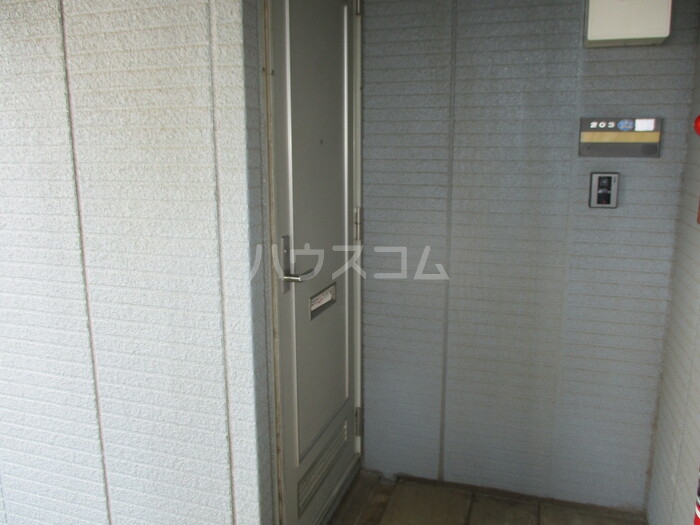 16/22 エントランス