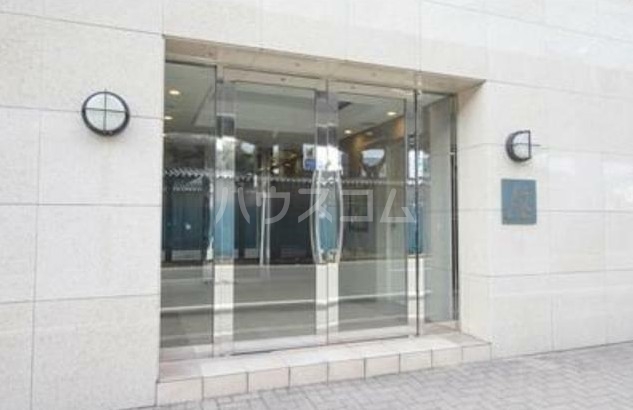 2/4 エントランス