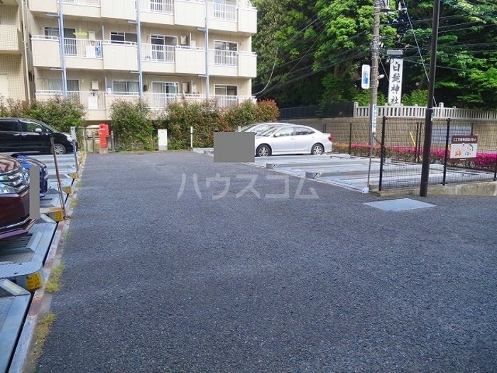 17/28 駐車場