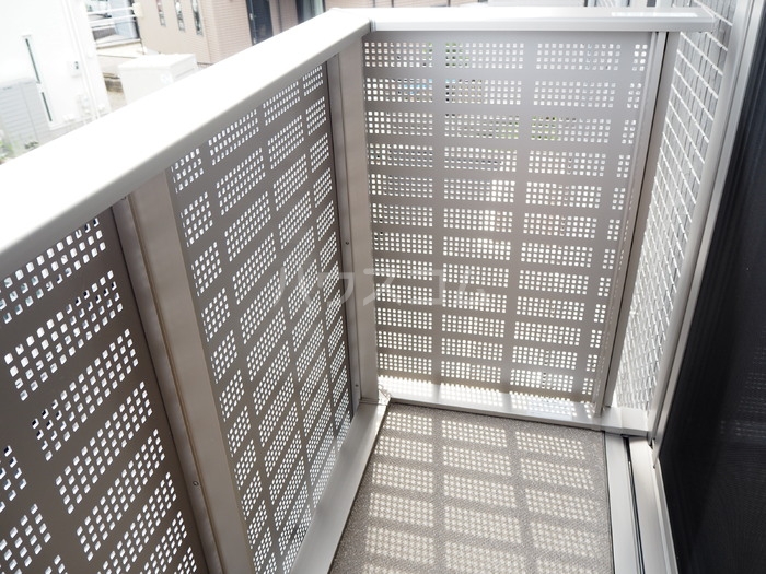 13/21 バルコニー