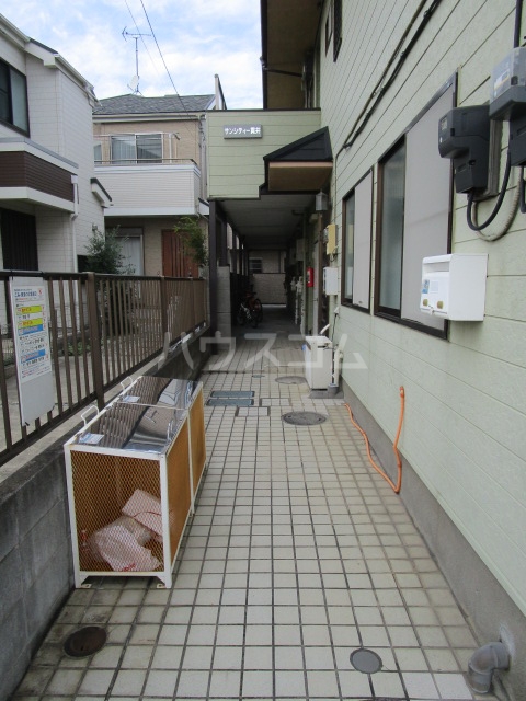 25/26 エントランス