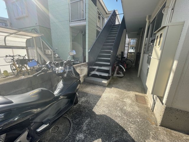 21/25 エントランス