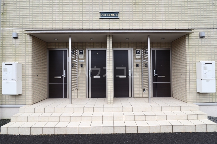 15/16 エントランス