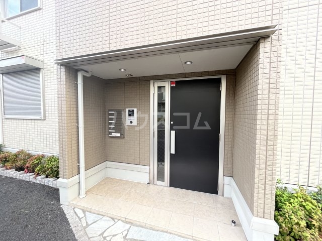 22/30 エントランス