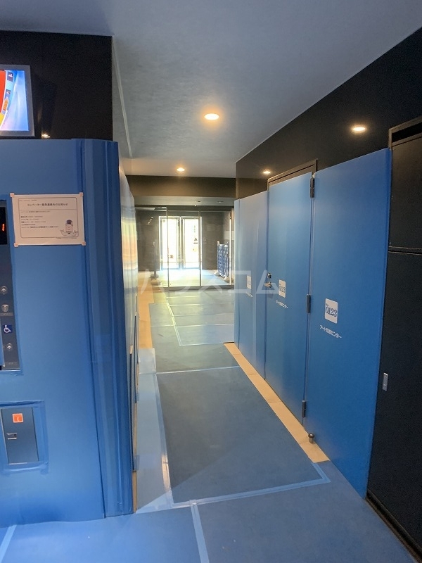 29/30 エントランス