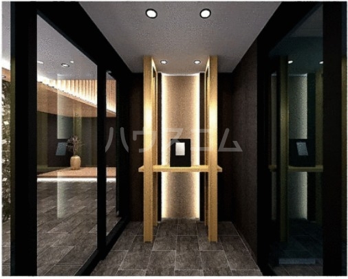 24/30 エントランス