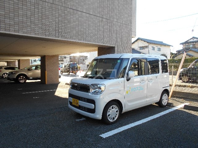 22/28 駐車場