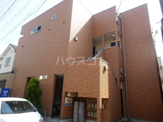 22/25 エントランス