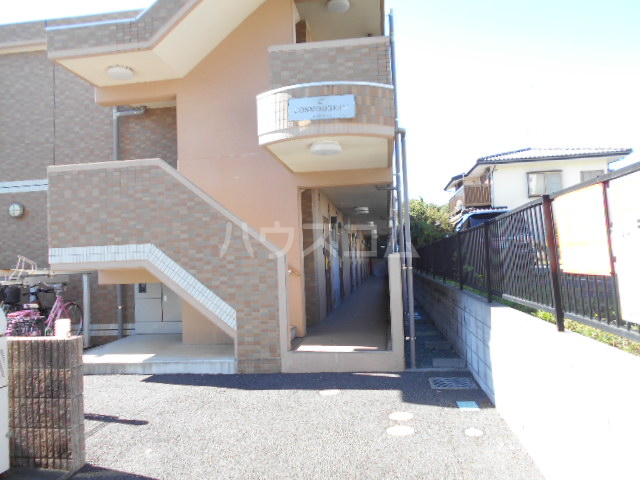 22/26 エントランス