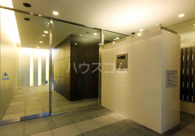 22/26 エントランス