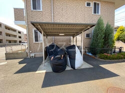 20/30 エントランス