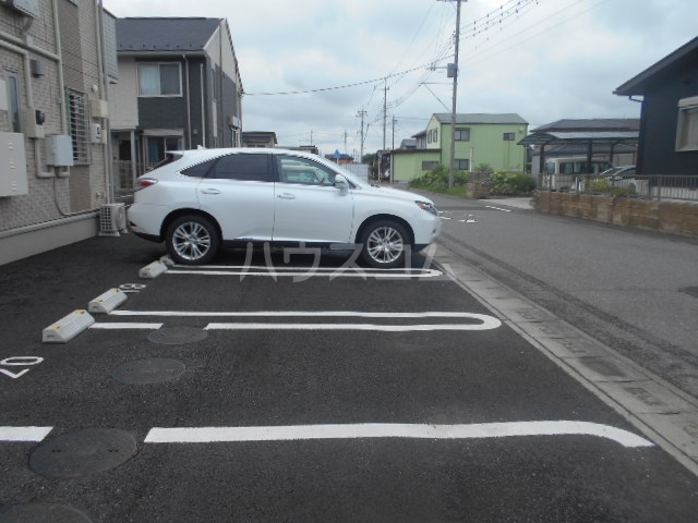 17/27 駐車場
