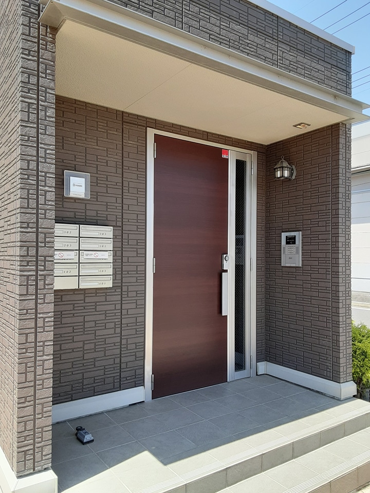 16/18 エントランス