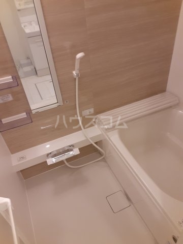 13/30 浴室