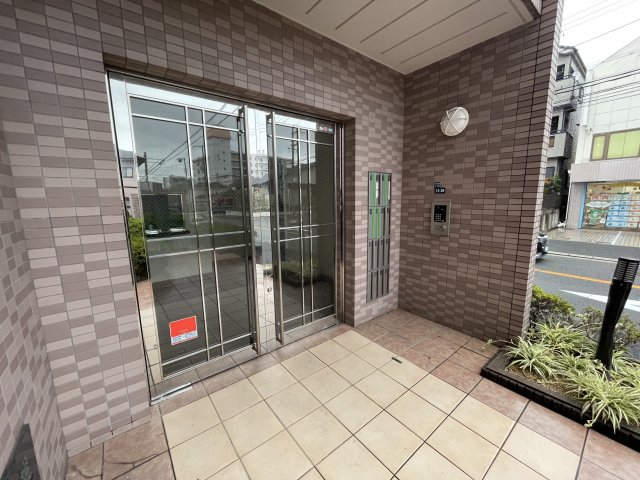 2/5 エントランス