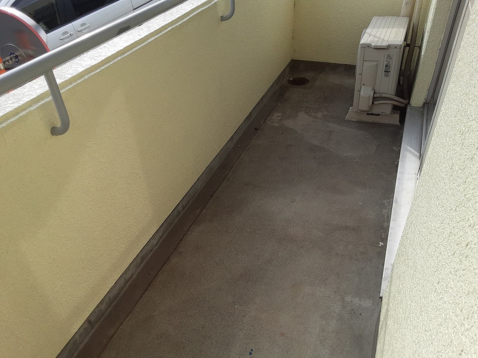 15/22 バルコニー