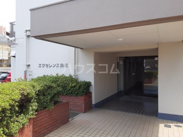 19/27 エントランス