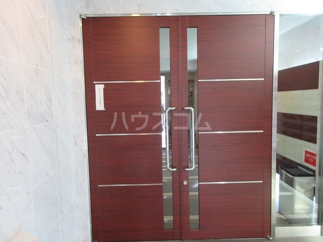 19/28 エントランス