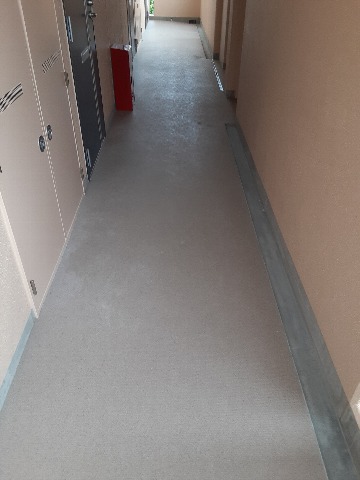 26/28 エントランス