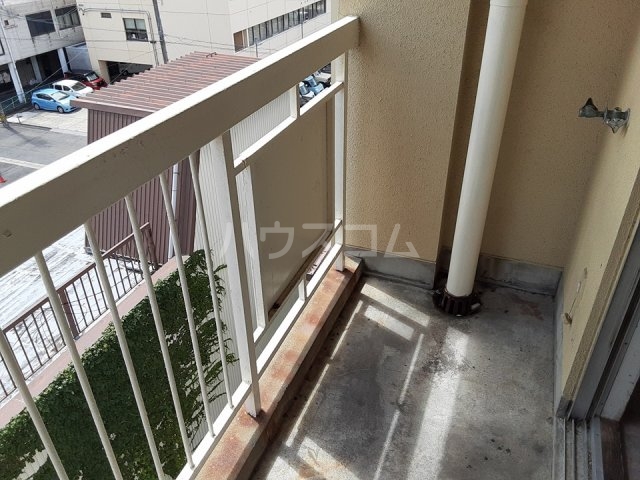 21/30 バルコニー