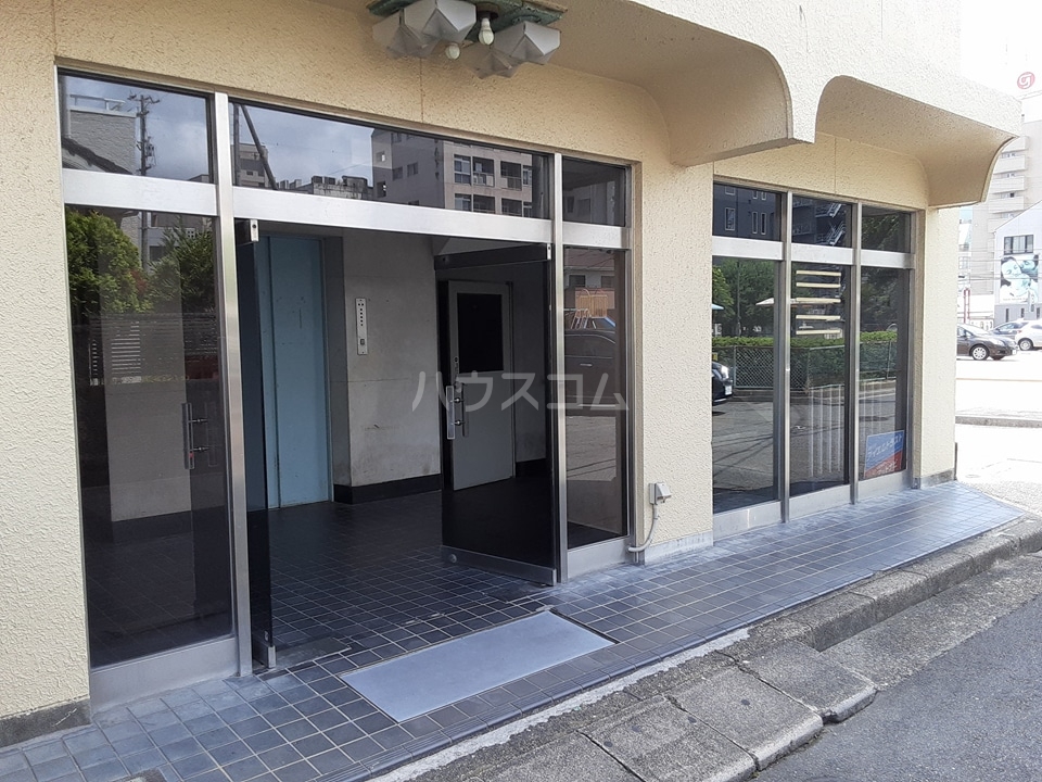 29/30 エントランス