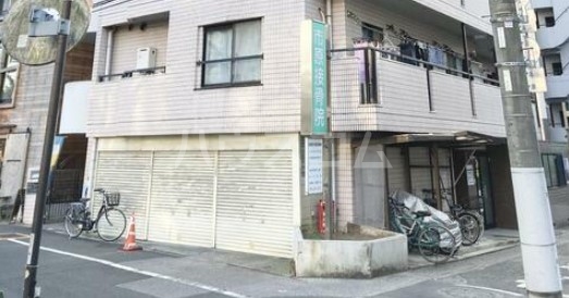 19/25 エントランス