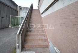 19/29 エントランス