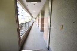 20/29 エントランス