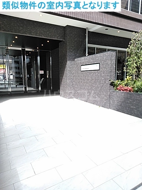 17/25 エントランス