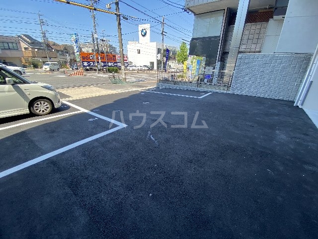 20/27 駐車場