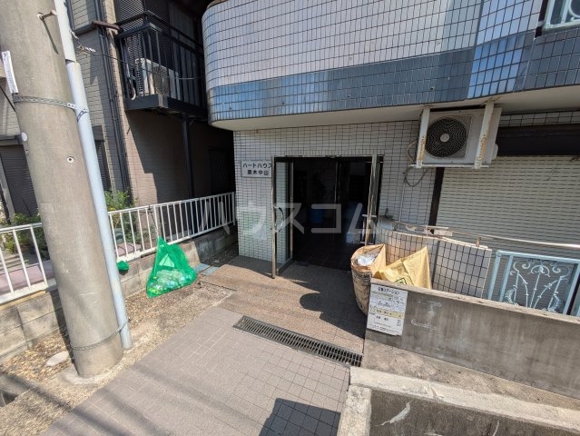 2/3 エントランス