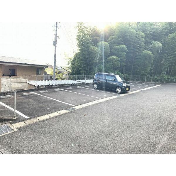 17/18 駐車場