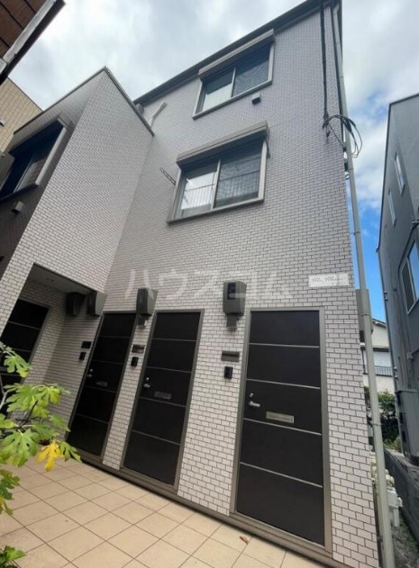 2/2 エントランス