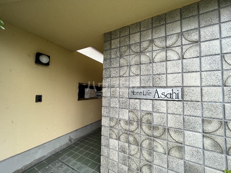 28/30 エントランス